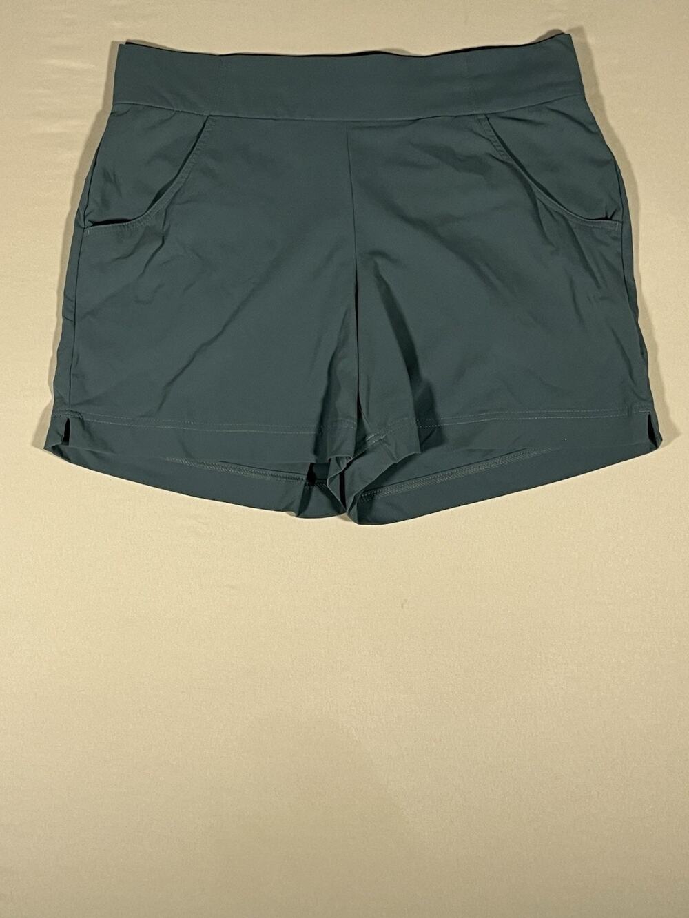 Columbia Omni-Shield Women’s Athletic Hiking Pull-On Shorts Pockets Blue L